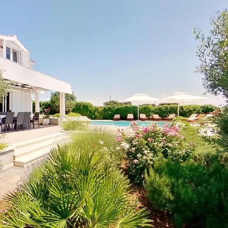 Vila Adriatic Pearl *